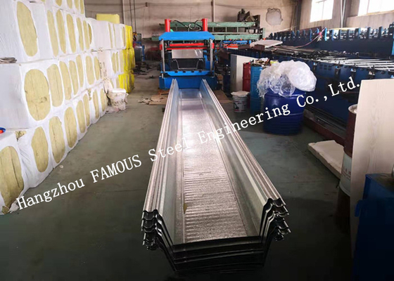 CHINA Veelvoudige Productielijnen Comflor 210 Gegalvaniseerde het Staal Samengestelde Plak van de Metaalvloer Decking leverancier