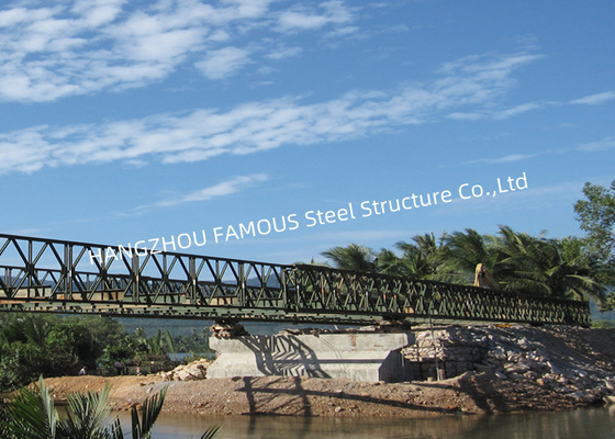 CHINA Geprefabriceerde het Staalbrug van Vestingmuur voor Brug van het het Project de Draagbare Structurele Staal van de Watermilieubescherming met het Steunen van Pijlers leverancier