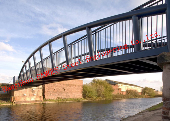 Van de het Staalbundel van de hoge Windweerstand de Voetbrug Gegalvaniseerde Oppervlaktebehandeling leverancier